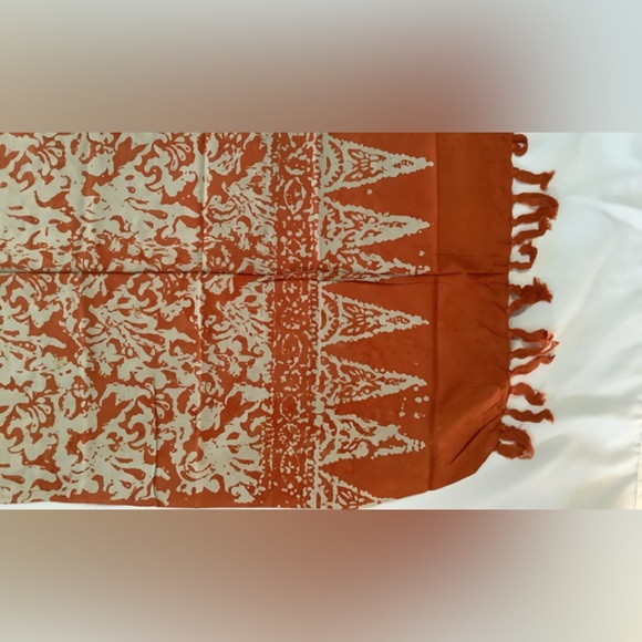 Batik Rayon Scarf with Fringe, 20” x 60”, 100% Rayon, NWT - Picture 3 of 5